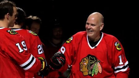 Longtime Blackhawks great and broadcaster Troy Murray dies at 63, team says