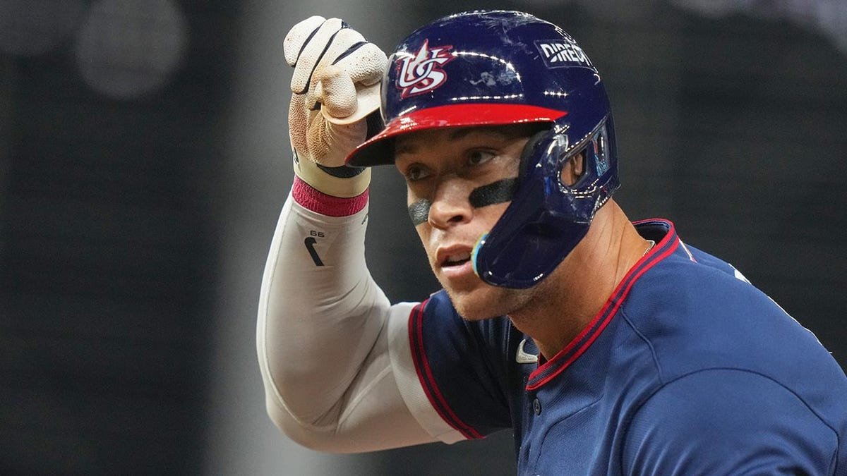 Aaron Judge gestures