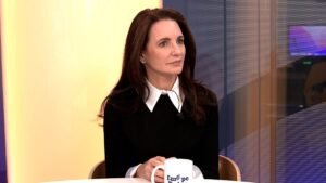 Sex and the City star Kristin Davis urges more empathy for Sudan Sex and the City star Kristin Davis urges more empathy for Sudan