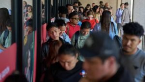 Spain immigration officers cancel strike ahead of migrant amnesty Spain immigration officers cancel strike ahead of migrant amnesty