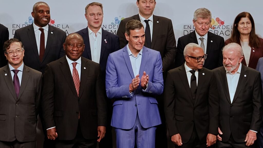 Sánchez builds anti-Trump coalition looking for political lifeline