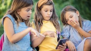 Should kids be on social media? Europe moves toward age limits