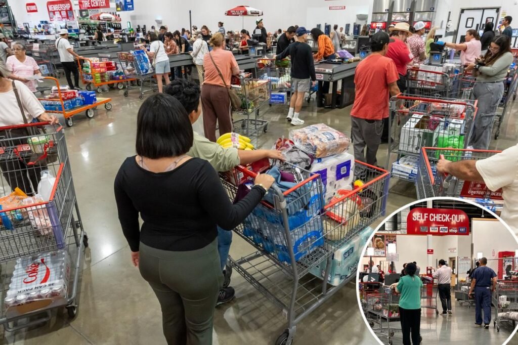 Costco workers hate the new 8-second self-checkouts: ‘Such a f–king disaster’ Costco workers hate the new 8-second self-checkouts: ‘Such a f–king disaster’