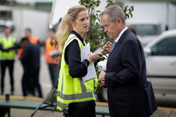 Fiona Sugden with then-opposition leader Bill Shorten during the 2019 election campaign.