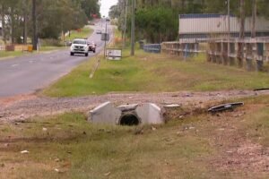 Mayor Jon Raven calls for hoon crackdown after ute on wrong side of the road kills woman, injures toddler