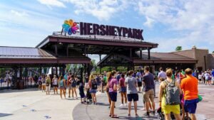 ‘Unsupervised’ child at Hersheypark zoo injured by wolf after crawling under safety barrier ‘Unsupervised’ child at Hersheypark zoo injured by wolf after crawling under safety barrier