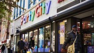 Party City expands footprint through Staples partnership after store closures