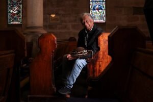 Anzac Day booing: Uncle Ray Minniecon served in the army