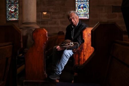 Anzac Day booing: Uncle Ray Minniecon served in the army