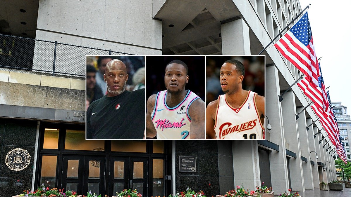 Chauncey Billups calling a play during a basketball game at Moda Center in Portland