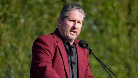 Super Bowl champ Steve Beuerlein calls the NFL’s costly streaming service requirements for fans ‘overkill’