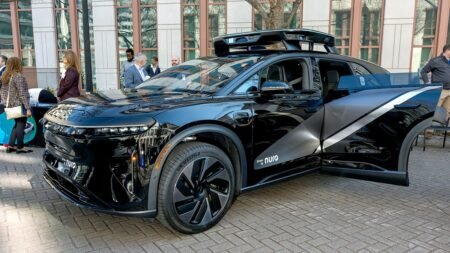 Hertz, Uber team up to build robotaxi fleets in major mobility push