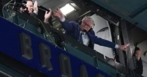 Former Canucks broadcaster, NHL goaltender John Garrett dead at 74