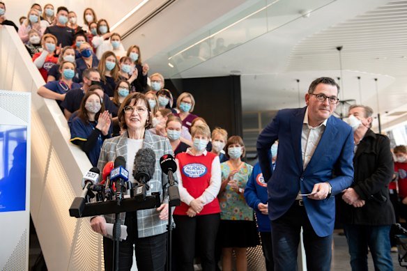 Former Premier Daniel Andrews and former Health Minister Mary-Anne Thomas announcing the free degrees for nurses and midwives in August 2022. 
