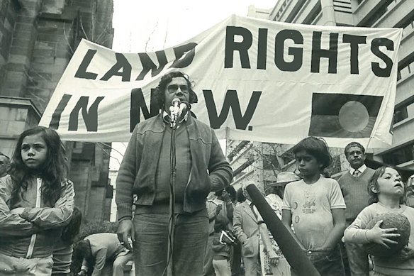 Yvonne Weldon (left) stands next to her uncle, Indigenous activist Paul Coe, as he speaks at a protest in 1978.
