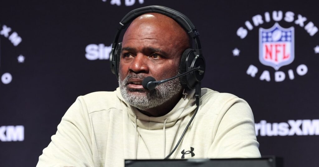 New York Giants Legend Lawrence Taylor Issues Update About His Sudden Hospitalization