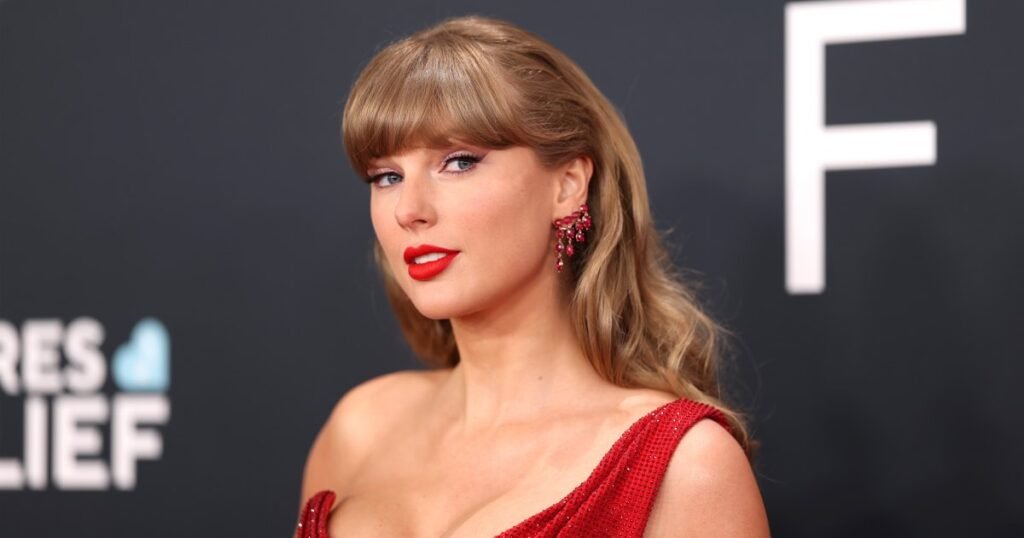 Taylor Swift’s Mesh Sneakers Are Spring’s Coolest (and Most Comfortable) Trend Right Now
