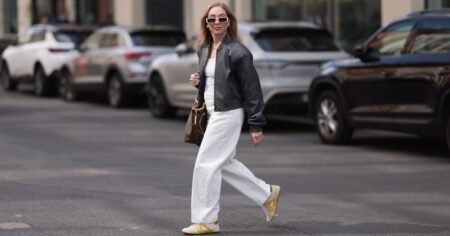 They Said It, Not Us! Reviewers Swear by These Rich Mom Sneakers for Long Walks and Travel Days