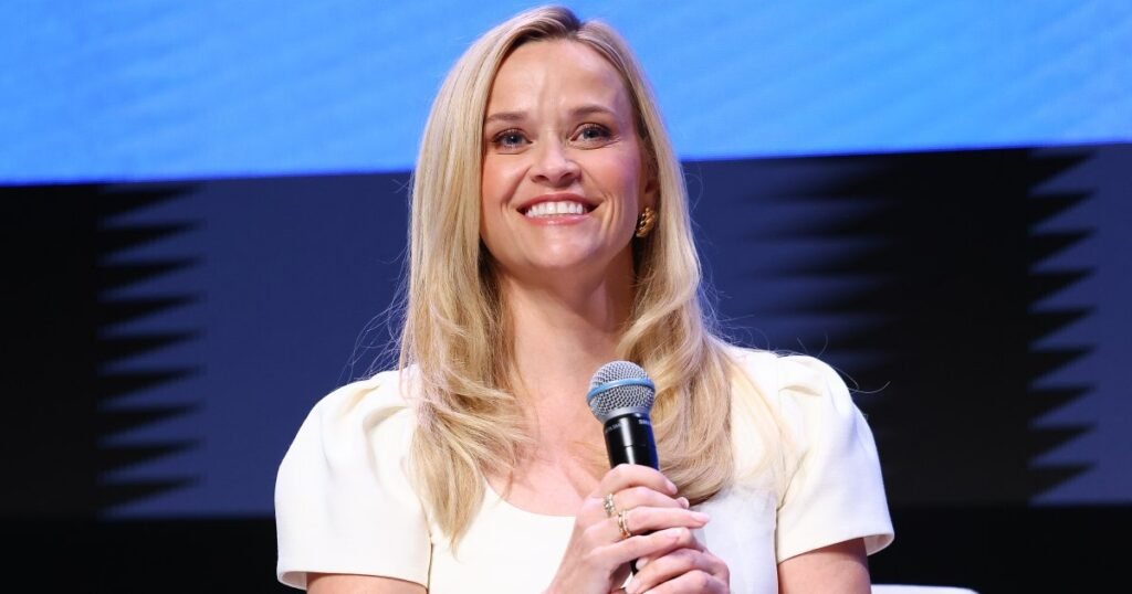 Reese Witherspoon Embraced California Cool Girl Style in Loose Jeans – Shop the Look