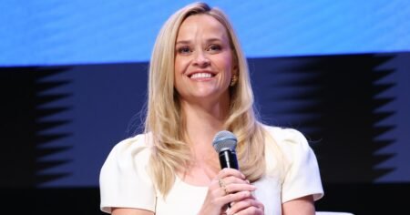 Reese Witherspoon Embraced California Cool Girl Style in Loose Jeans – Shop the Look