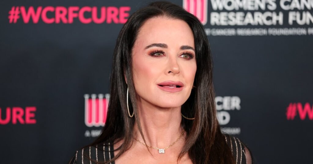 Kyle Richards Said This Viral Beauty Tool ‘Tightens Everything’ and ‘Shrinks Pores’ (On Amazon!)