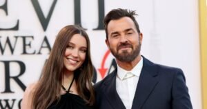 Justin Theroux and Nicole Brydon Bloom Walk Red Carpet 2 Days After Announcing Son’s Birth