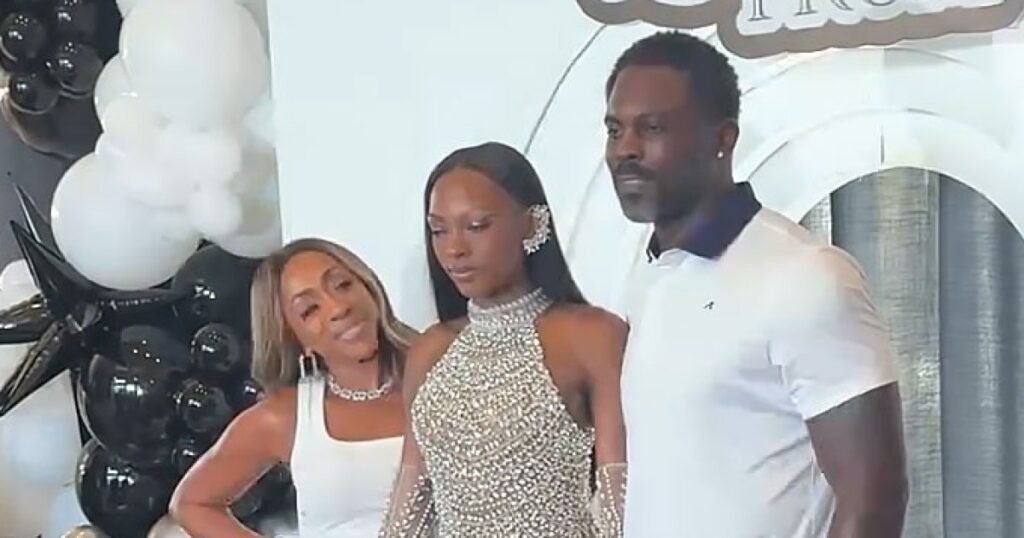Former NFL Star Michael Vick Poses With Daughter London During Over-the-Top Prom Celebration