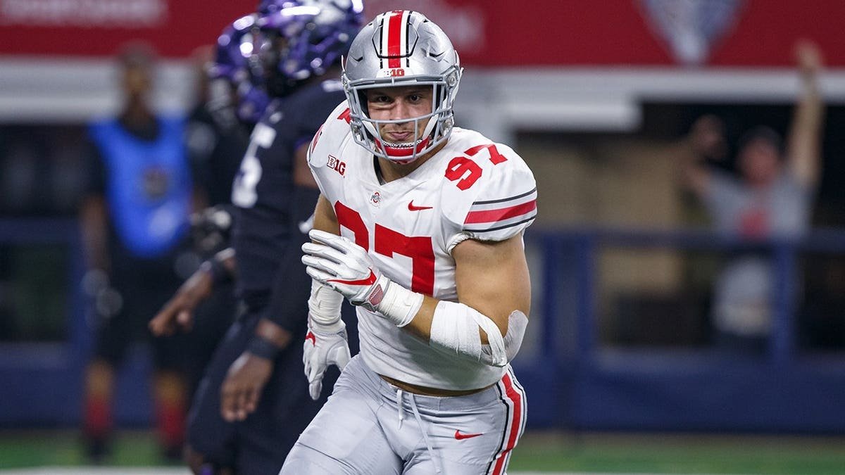 Nick Bosa sacks TCU quarterback Shawn Robinson