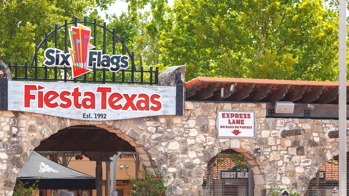 Six Flags Fiesta Texas exterior sign