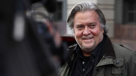 Supreme Court clears path for DOJ to erase Steve Bannon’s Jan 6 conviction Supreme Court clears path for DOJ to erase Steve Bannon’s Jan 6 conviction
