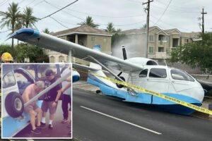 3 injured after small plane crashes down on busy Arizona road: ‘100% a miracle’