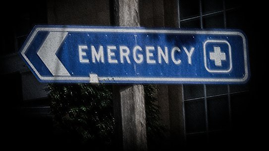 Two regional Victorian hospitals had no cash available to pay their bills at the end of last year, but state authorities maintain patient care was not compromised.