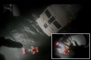 Coast Guard helicopter rescues 4 from broken-down yacht caught in 12-foot waves off Long Island: heart-stopping video Coast Guard helicopter rescues 4 from broken-down yacht caught in 12-foot waves off Long Island: heart-stopping video