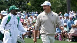 Kevin Hart caddies for Bryson DeChambeau in Augusta National debut, delivering hilarious Par 3 Contest moments Kevin Hart caddies for Bryson DeChambeau in Augusta National debut, delivering hilarious Par 3 Contest moments