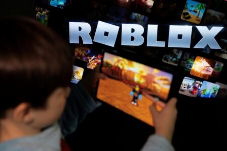 Roblox changes rules for young users as California-based company faces shocking claims tied to suicidal thoughts in lawsuit Roblox changes rules for young users as California-based company faces shocking claims tied to suicidal thoughts in lawsuit