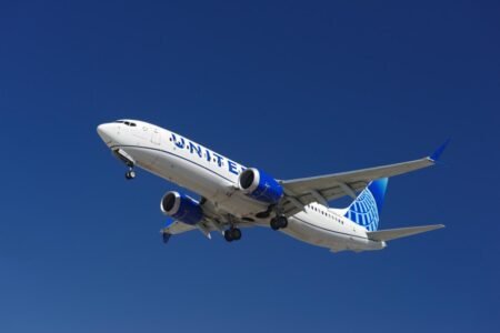 United Airlines flight from San Francisco to San Diego reportedly strikes ‘red, shiny’ drone