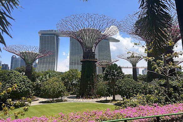 Marina Bay Sands Hotel – with Gardens by the Bay’s Supertree Grove.