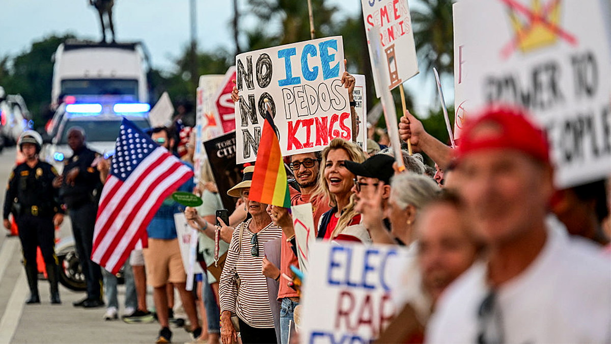 "No Kings' protest in Palm Beach