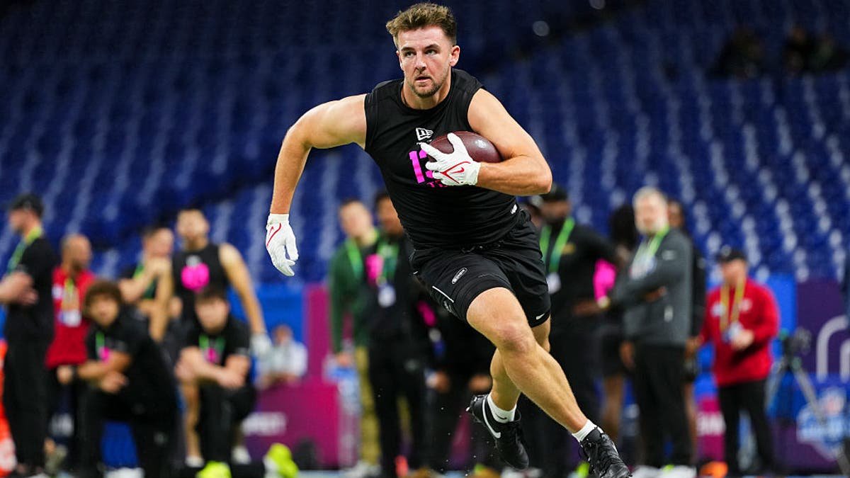 Max Klare #TE13 of Ohio State participates in a drill during the 2026 NFL Scouting Combine  at Lucas Oil Stadium on February 27, 2026 in Indianapolis, Indiana. (Photo by Cooper Neill/Getty Images)