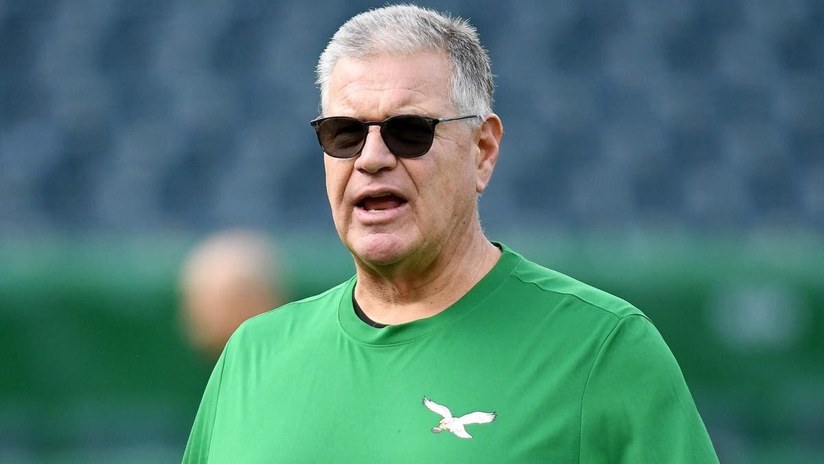 Jeff Stoutland yelling during warmups at Lincoln Financial Field