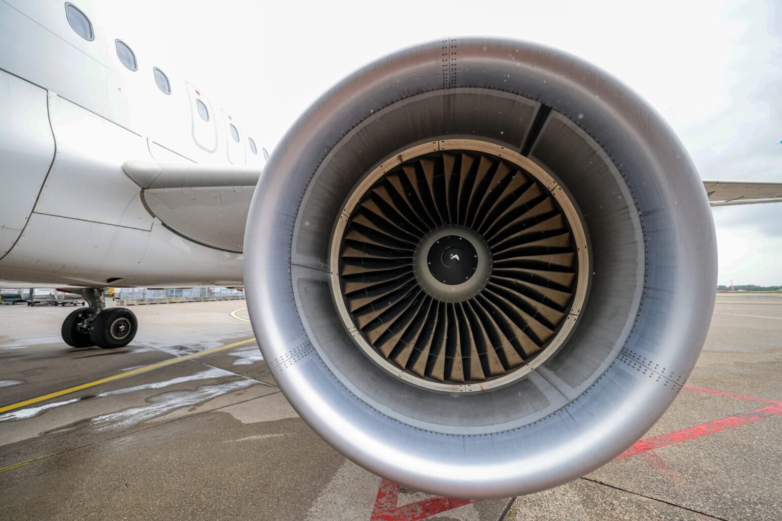 Europe has ‘maybe 6 weeks’ of jet fuel left amid Hormuz blockade, energy agency chief says