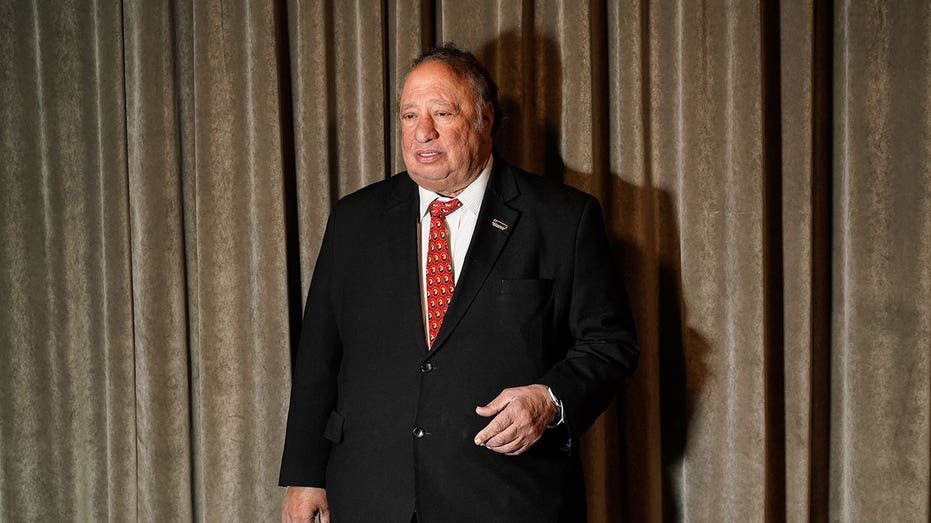 NEW YORK, NY - NOVEMBER 17: John Catsimatidis attends The New York Society for the Prevention of Cruelty to Children's 2021 Fall Gala at Stavros Niarchos Foundation Library on November 17, 2021 in New York City. (Photo by Jared Siskin/Patrick McMullan via Getty Images)