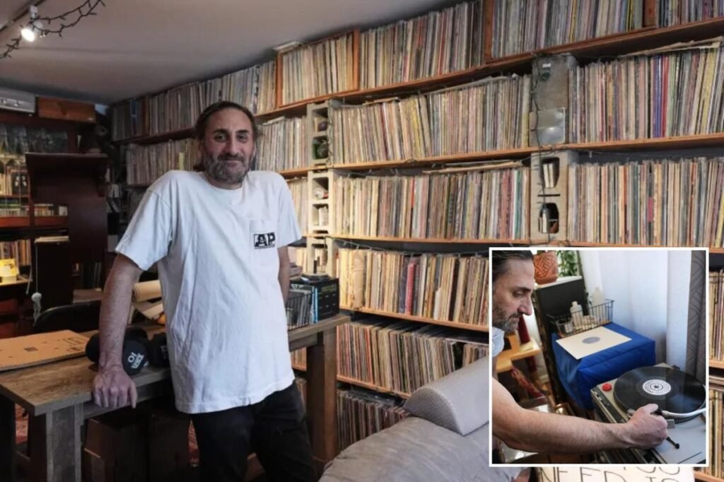 Volunteers turn a fan’s recordings of 10,000 concerts into an online treasure trove Volunteers turn a fan’s recordings of 10,000 concerts into an online treasure trove