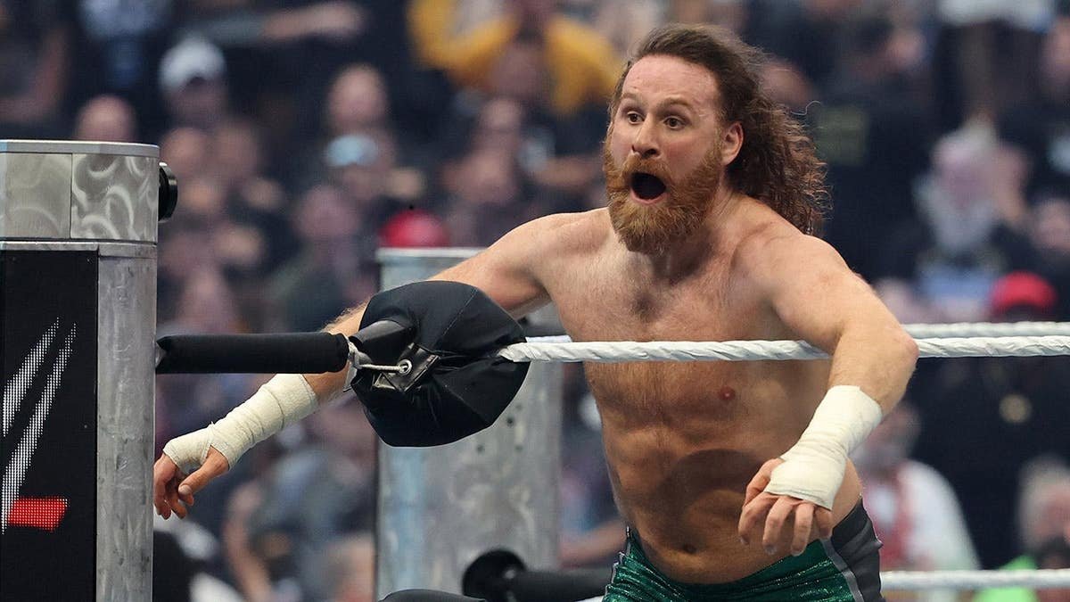 Sami Zayn reacting during United States Championship match at Allegiant Stadium