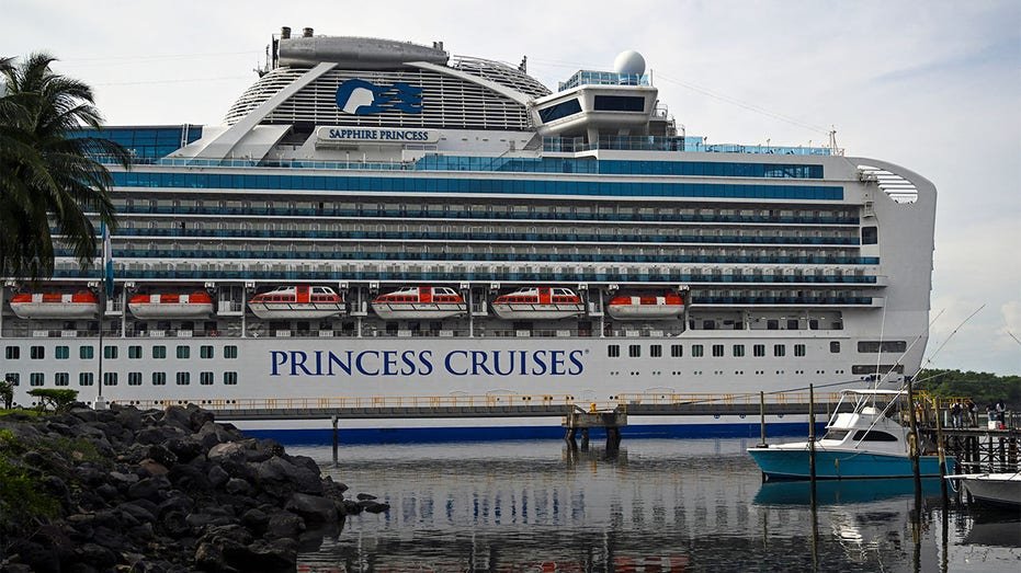 Sapphire Princess in Guatemala