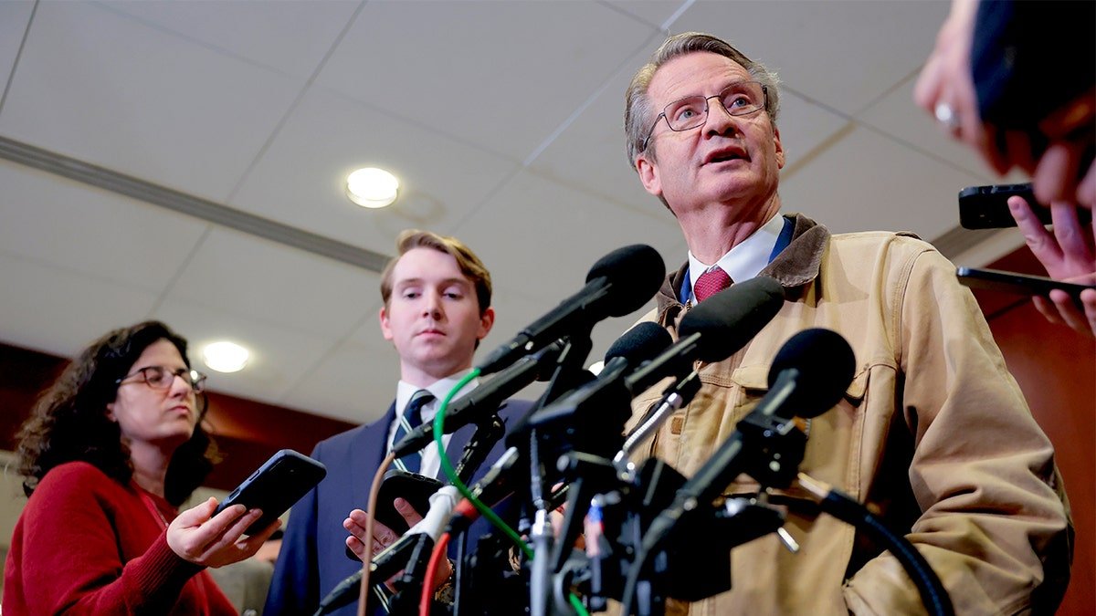 Tim Burchett speaks with reporters