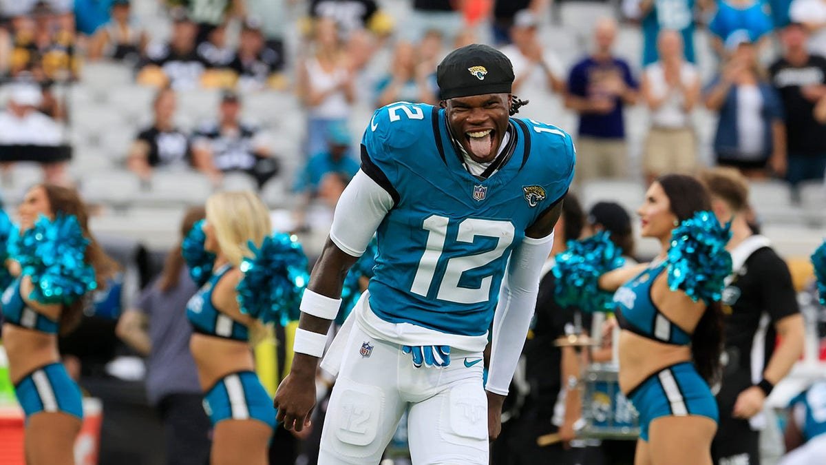 Jacksonville Jaguars wide receiver Travis Hunter running on the field at EverBank Stadium