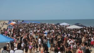 Orange Crush festival returns to Tybee Island as police brace for 50,000 partiers after teen takeover, gunfire