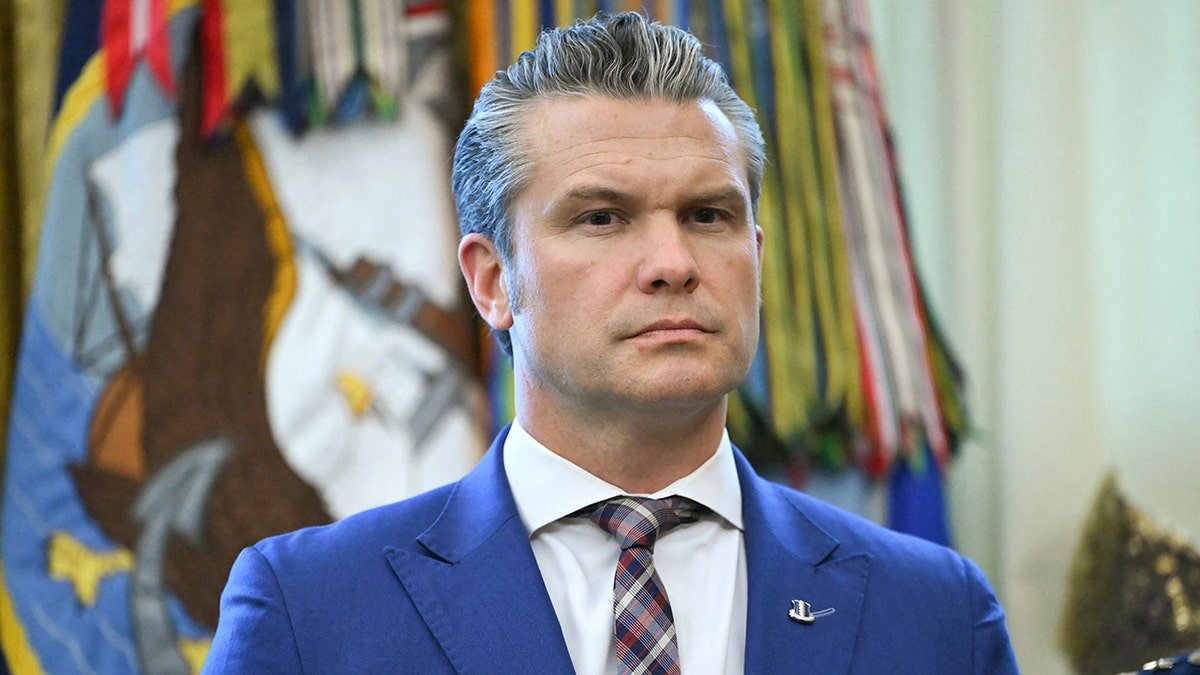 Defense Secretary Pete Hegseth attending Mexican Border Defense Medal presentation in Oval Office