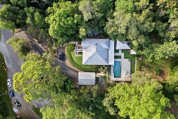 An aerial view of Gordon Wilkie’s Brookfield home, which is surrounded on three sides by the neighbouring property owned by the Judds.